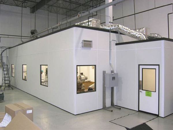 Modular Cleanroom with Gowning Room