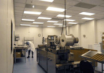 Cleanroom Enclosing Production Machinery